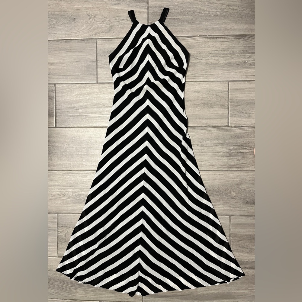 Lindissima Vintage Women’s Black/White Striped Maxi, size 4
